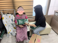 [엔젤앤스타 in 팬앤스타] 치매 및 와상 환자 어르신을 위한 조호 물품 후원